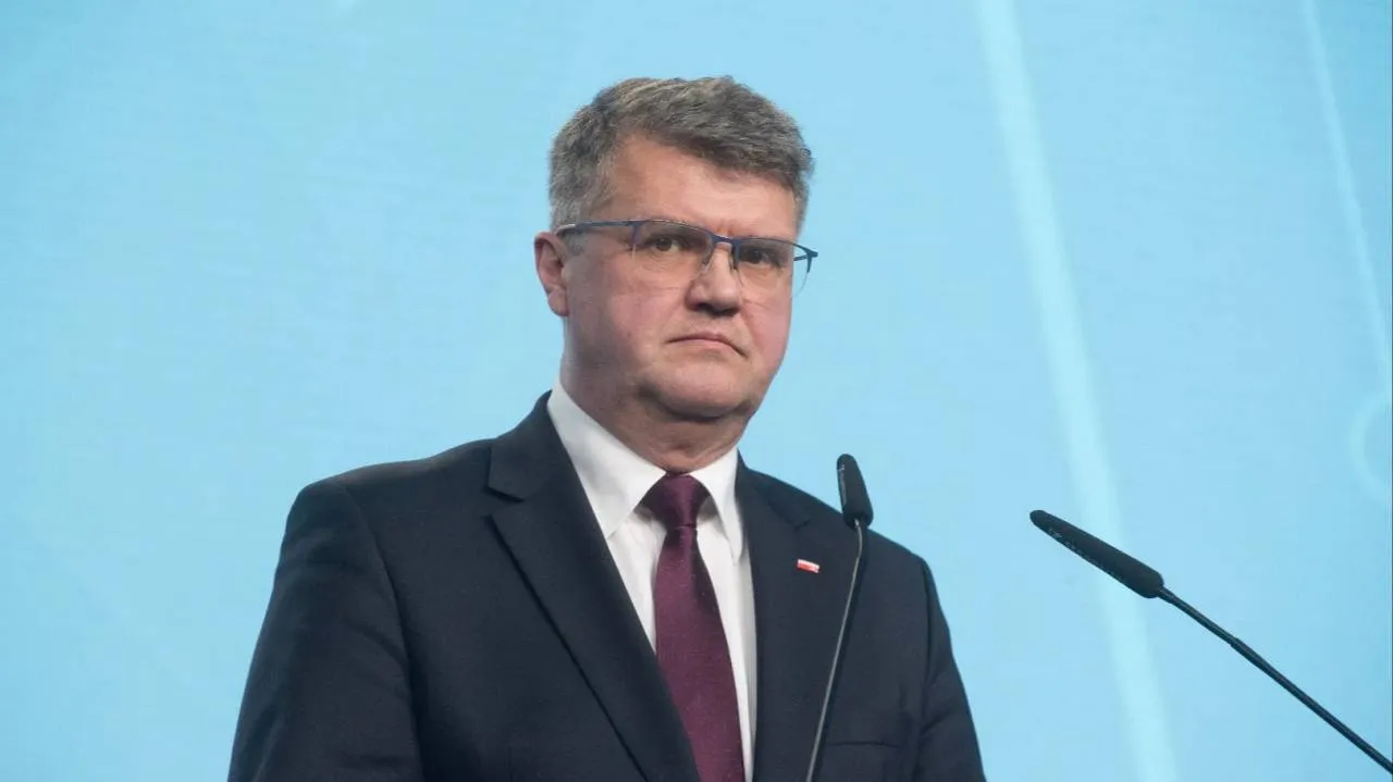 Fejki Tuska o inwigilacji jego rodziny. Wąsik: Tak wyglądała prawda o systemie Pegasus
