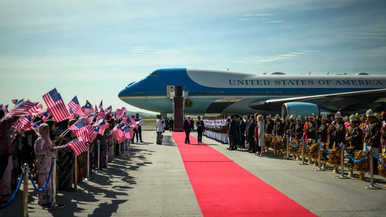 Prezydent Trump rozpoczął wizytę w Azji. Od razu zawarto pokojowe porozumienie