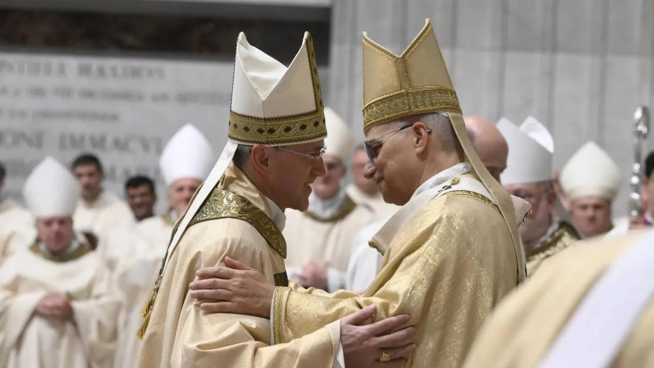 Nowy biskup z Polski. Wyświęcił go sam papież. "Pochodzisz z ziemi jezior i lasów"