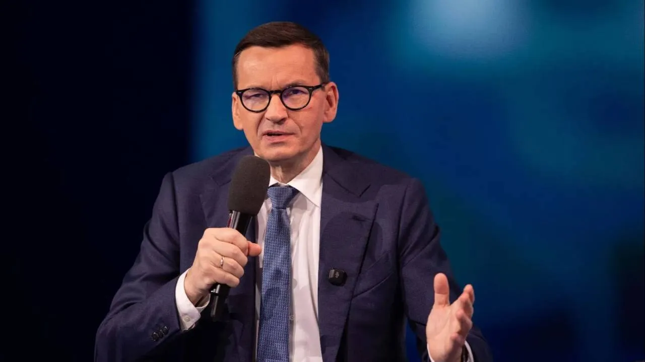 Morawiecki w Republice: Obiecuję ciężką pracę 24/7. Oni przesiadują, popijają drogie winka i palą cygara