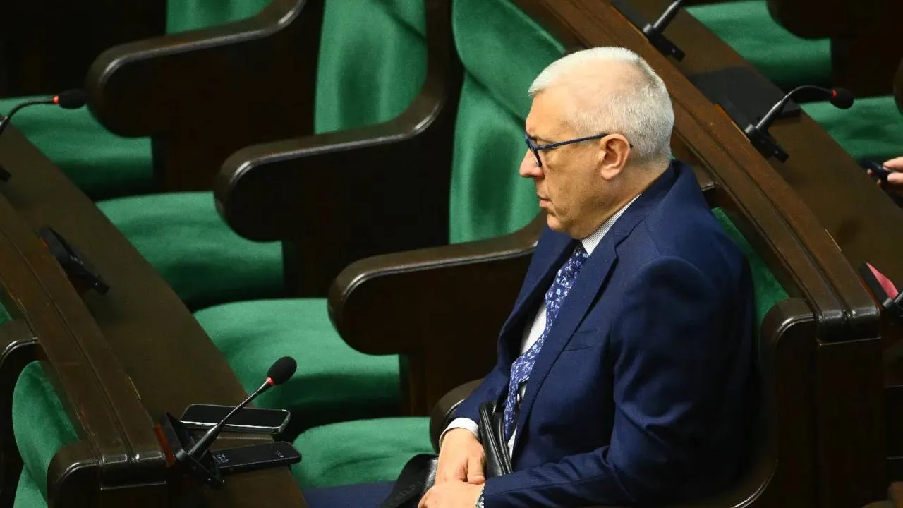 Niejawne materiały w jawnej grze politycznej. Komentarze polityków PiS