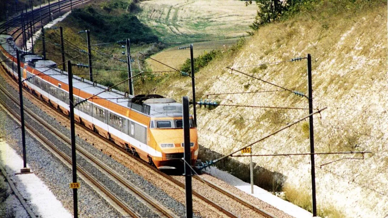 Wielka awaria TGV we Francji. Spalono kable