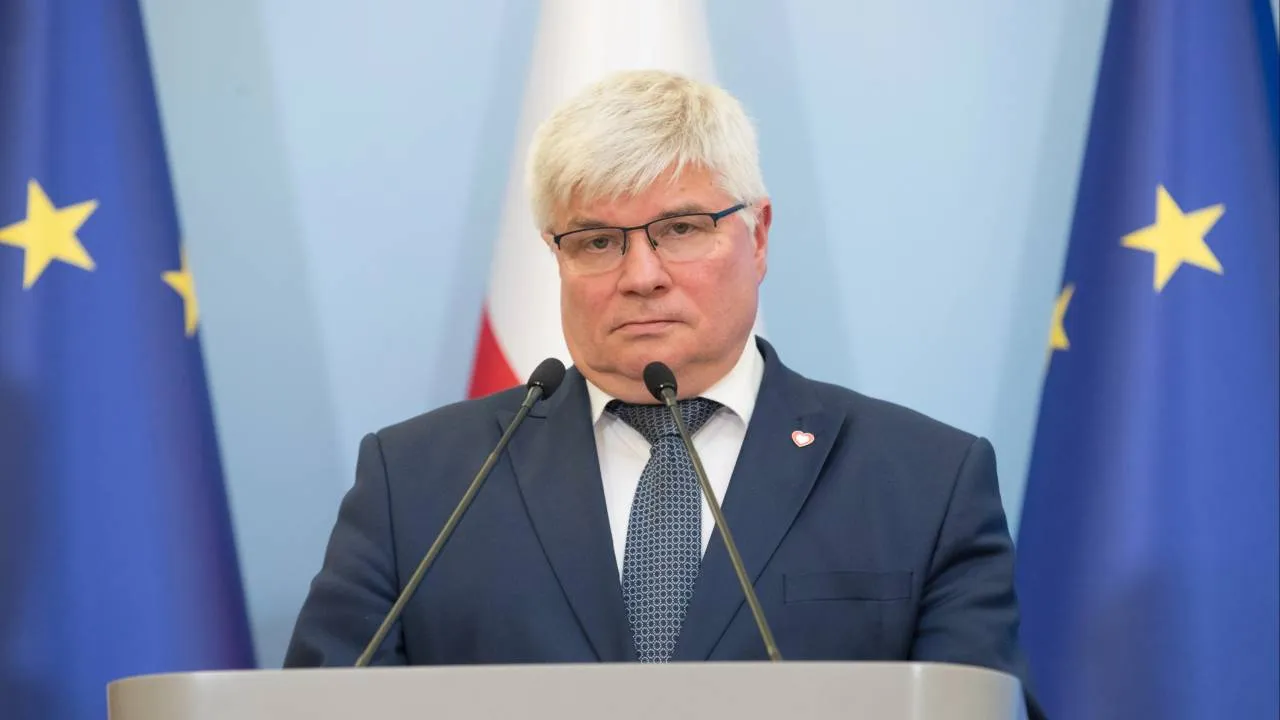 Sprawdziliśmy w prokuraturze: Maciej Lasek kłamał ws. zawiadomienia dotyczącego działki CPK!
