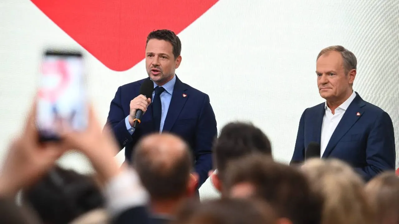 TVP wspierała Rafała Trzaskowskiego przez całą kampanię. Sensacyjne dokumenty