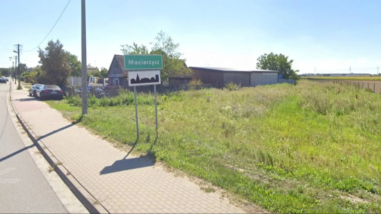 Wartą nawet 600 mln zł działkę próbowano sprzedać za 20 mln?! Były minister ujawnia szczegóły