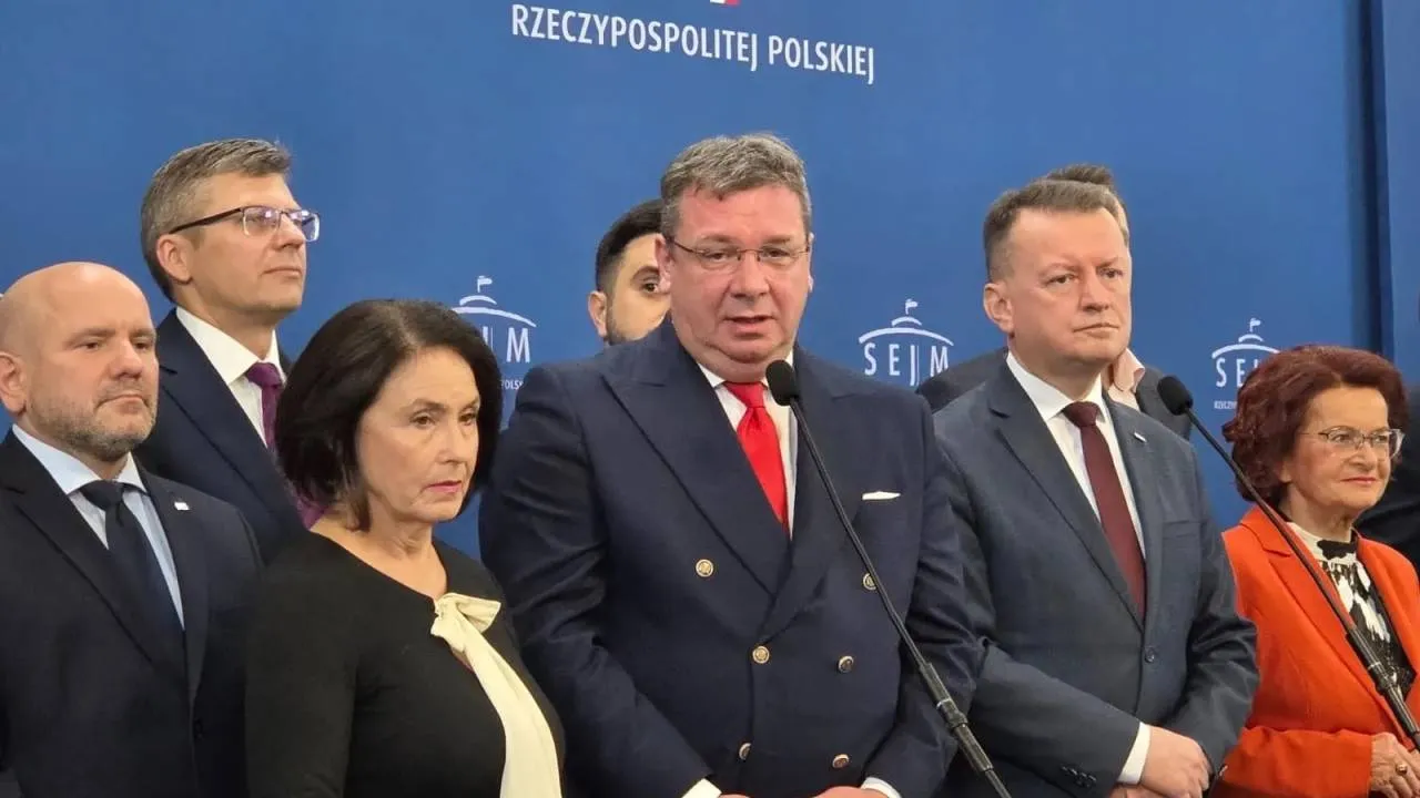 Politycy PiS stają w obronie Ziobry. "Żyjemy w czasach reżimu"