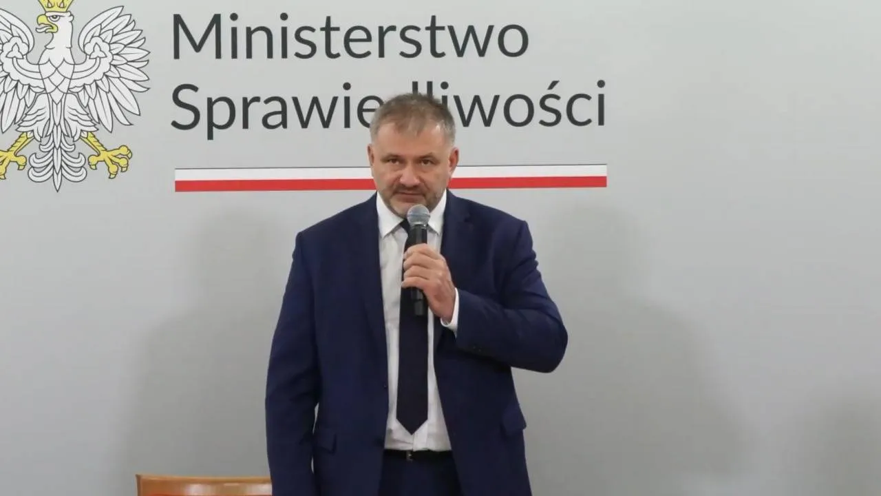 "Projekt wewnętrznie niespójny". RPO nie zostawił suchej nitki na ustawie "praworządnościowej" Żurka!