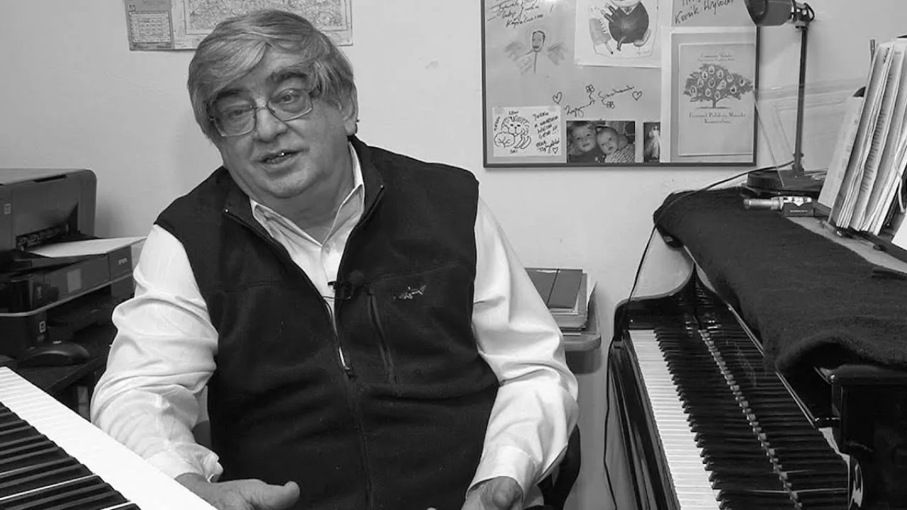 To on skomponował muzykę do filmu „Miś”. Zmarł kompozytor i pianista Jerzy Derfel. Miał 84 lata