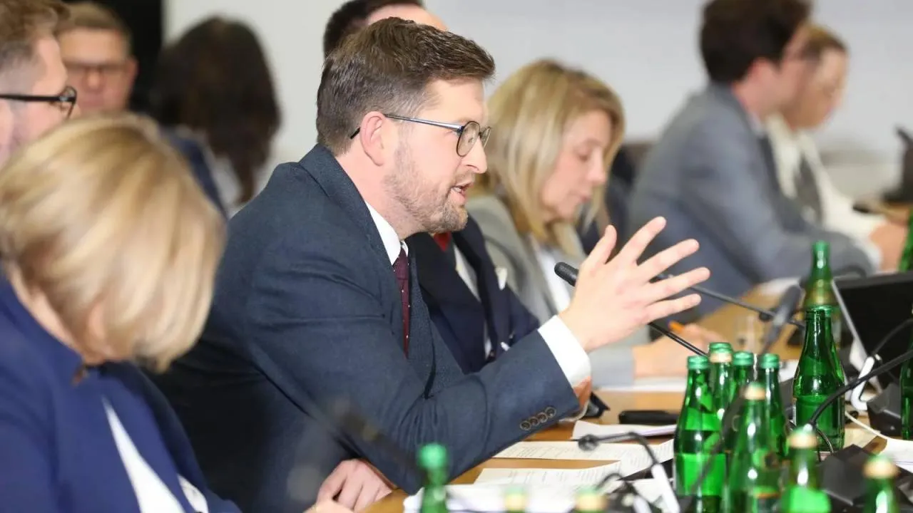 Zarzuty wobec Ziobry "na skróty". Poseł Śliwka demaskuje metody neo-prokuratury na posiedzeniu komisji