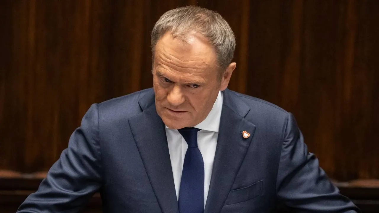 Tusk odciął służby specjalne od prezydenta. „W obliczu zagrożeń to więcej niż zbrodnia”