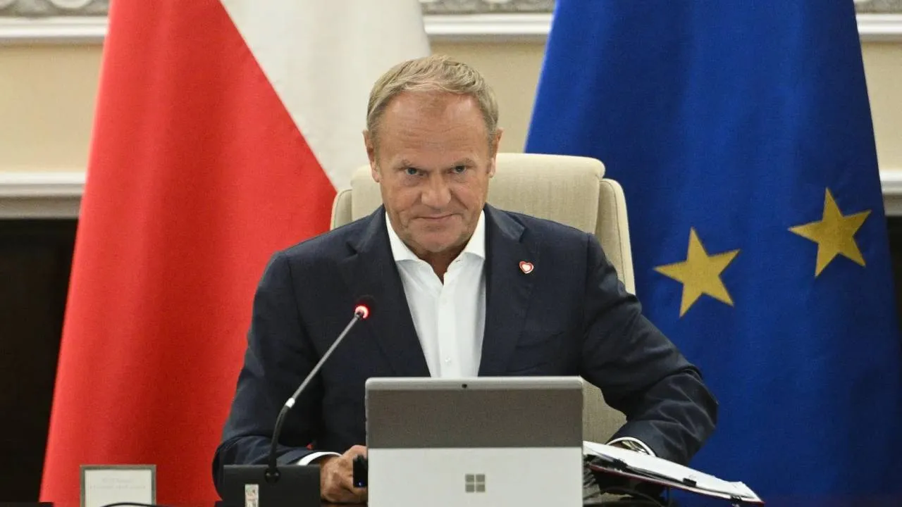 "Nie ma odmowy nominacji". Miał to być temat spotkania, na które Tusk nie puścił szefów służb