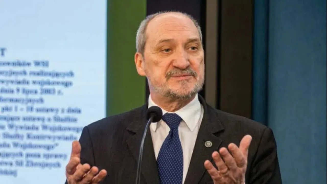 Grochmalski w "Gazecie Polskiej": Polacy zasługują na prawdę. Odtajnić aneks do raportu WSI