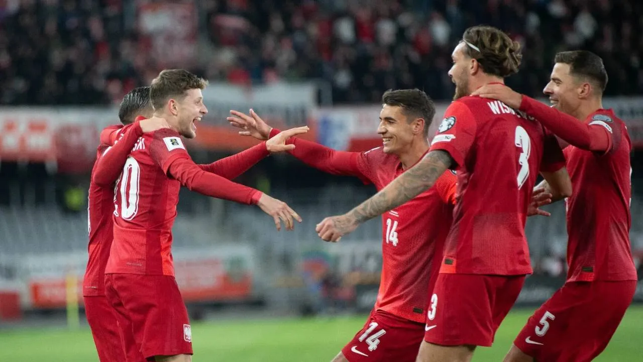 Kolejna kontuzja! Reprezentant Polski zszedł z boiska po 18 minutach. Ziści się czarny scenariusz?