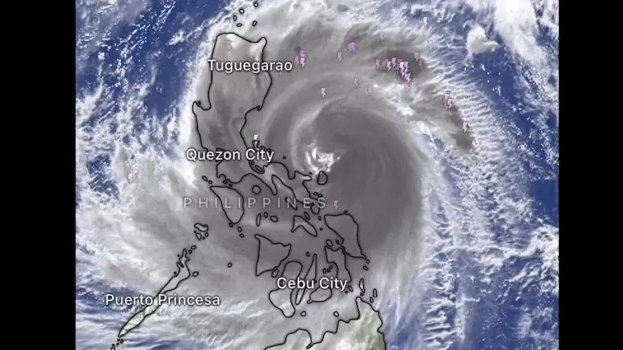 Prawie 1 mln osób ewakuowanych. Mieszkańcy przygotowują się na uderzenie supertajfunu