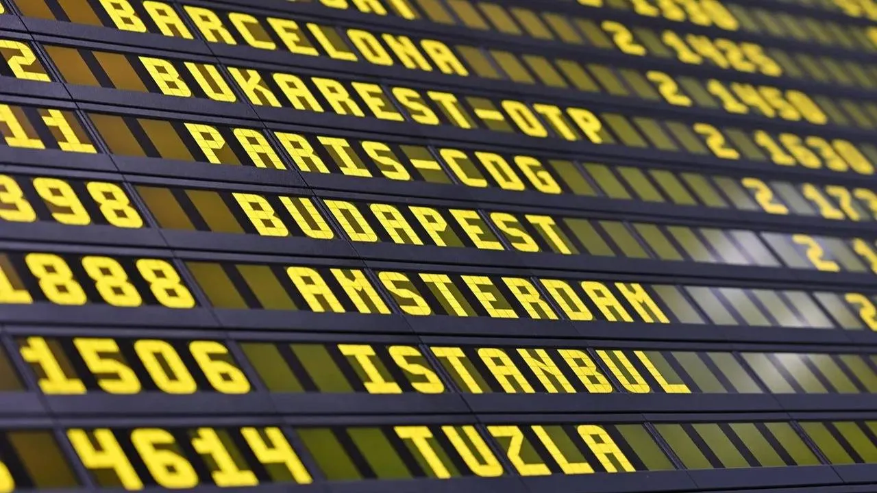 USA: Tysiące lotów odwołanych lub opóźnionych