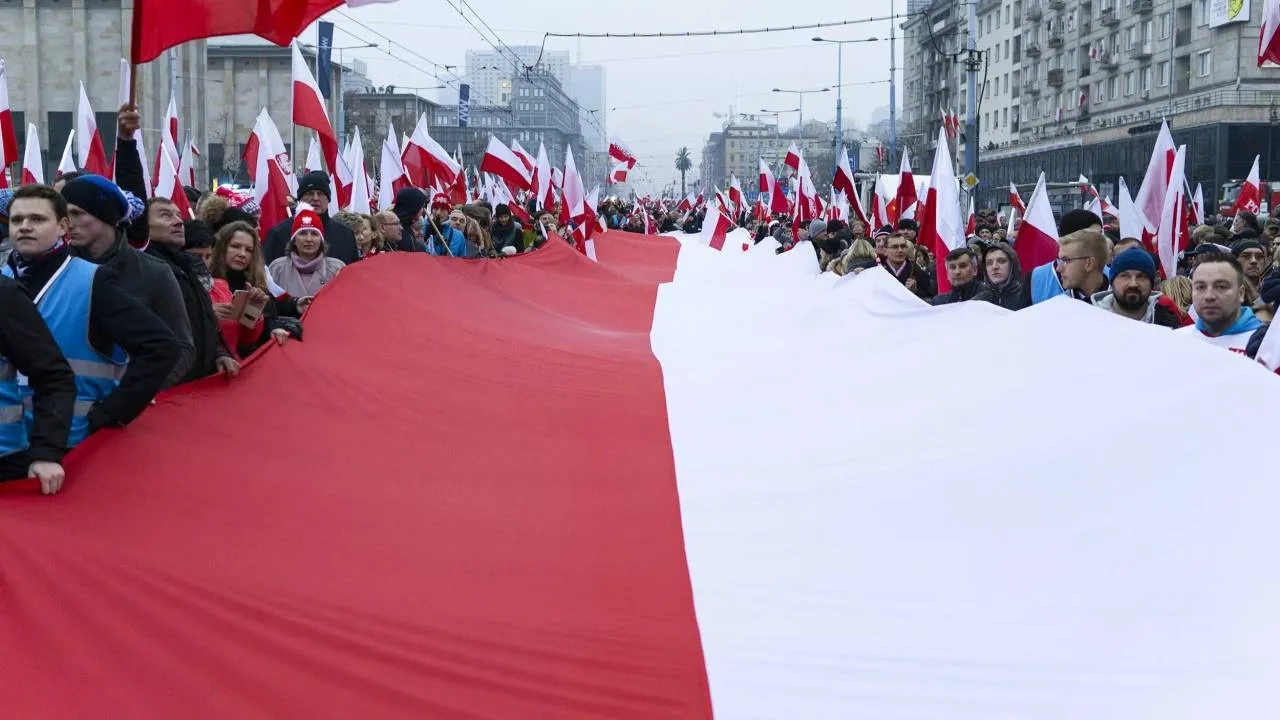 Prof. Cenckiewicz zaprasza na Marsz Niepodległości. "Jest taki szczególny dzień w całym roku"