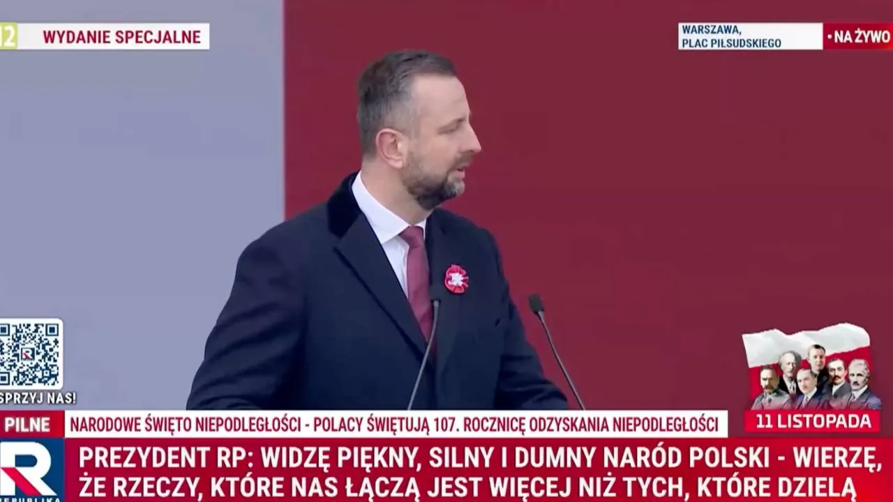 Nie tego się spodziewali... Kosiniak-Kamysz i Kierwiński głośno wygwizdani na pl. Piłsudskiego