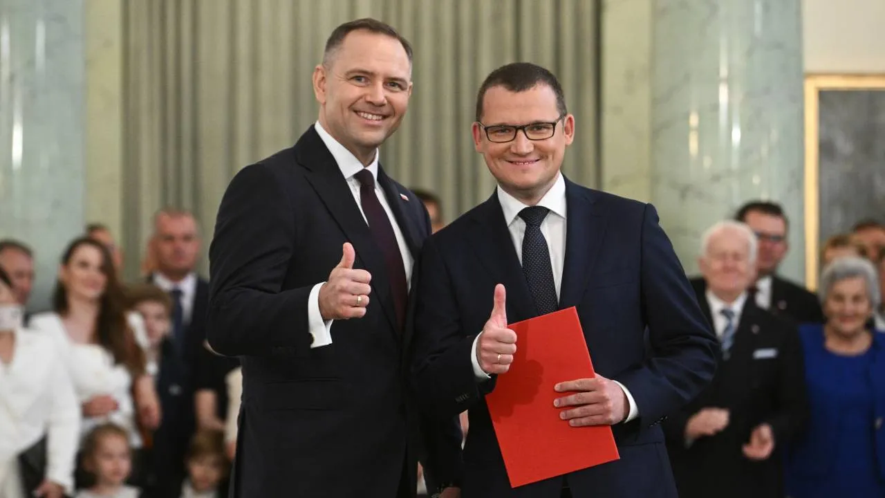 "Kłamali, kłamią i będą kłamać!". Szefernaker kontra rządowe media