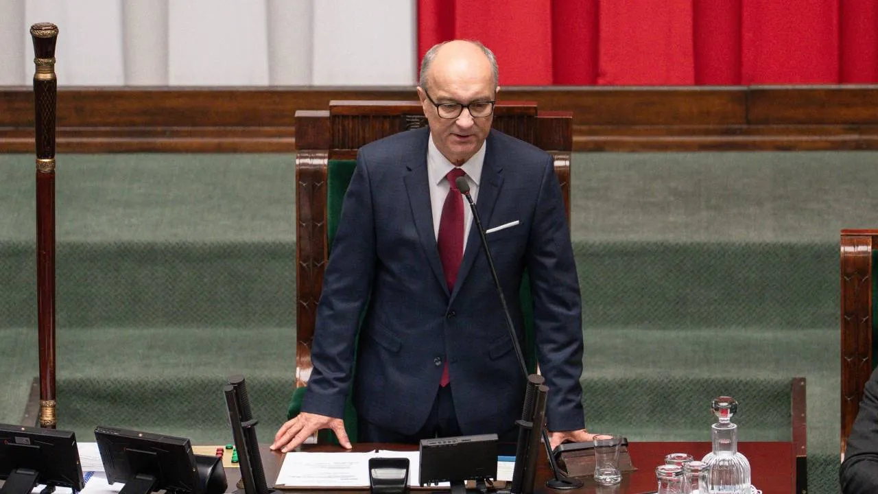 Wśród byłych sług Rosji sowieckiej. Witold Gadowski o czerwonym Włodku i jego hałastrze