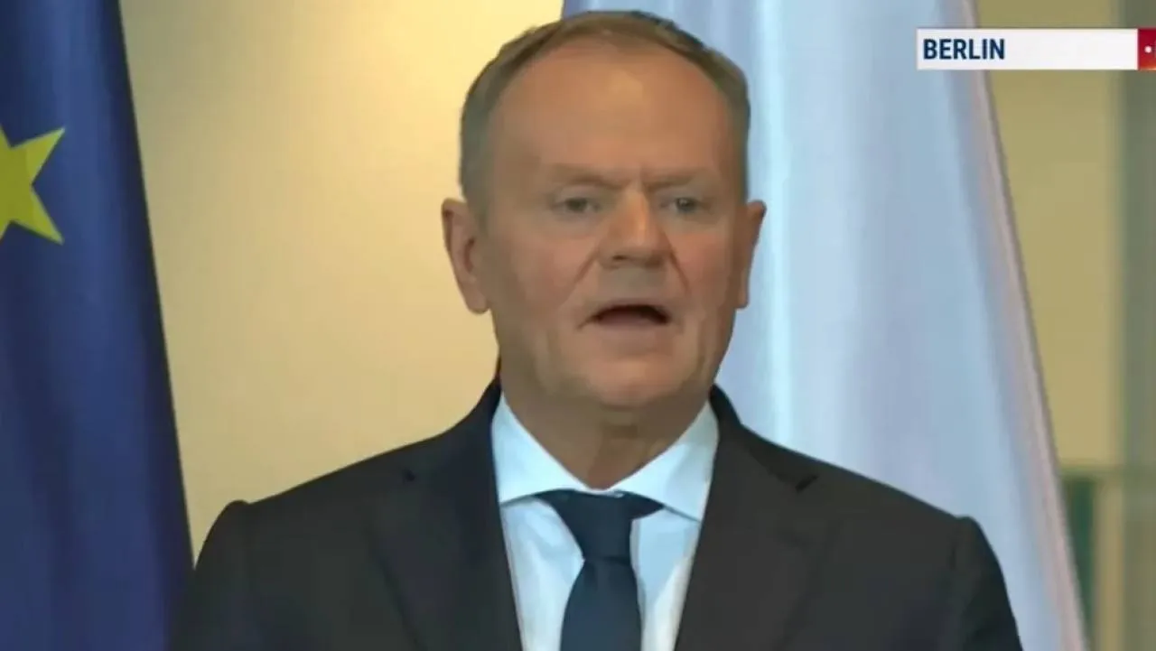 Tusk naprawdę powiedział to w Berlinie. Twierdzi, że był "osamotniony" w sprawie Nord Stream