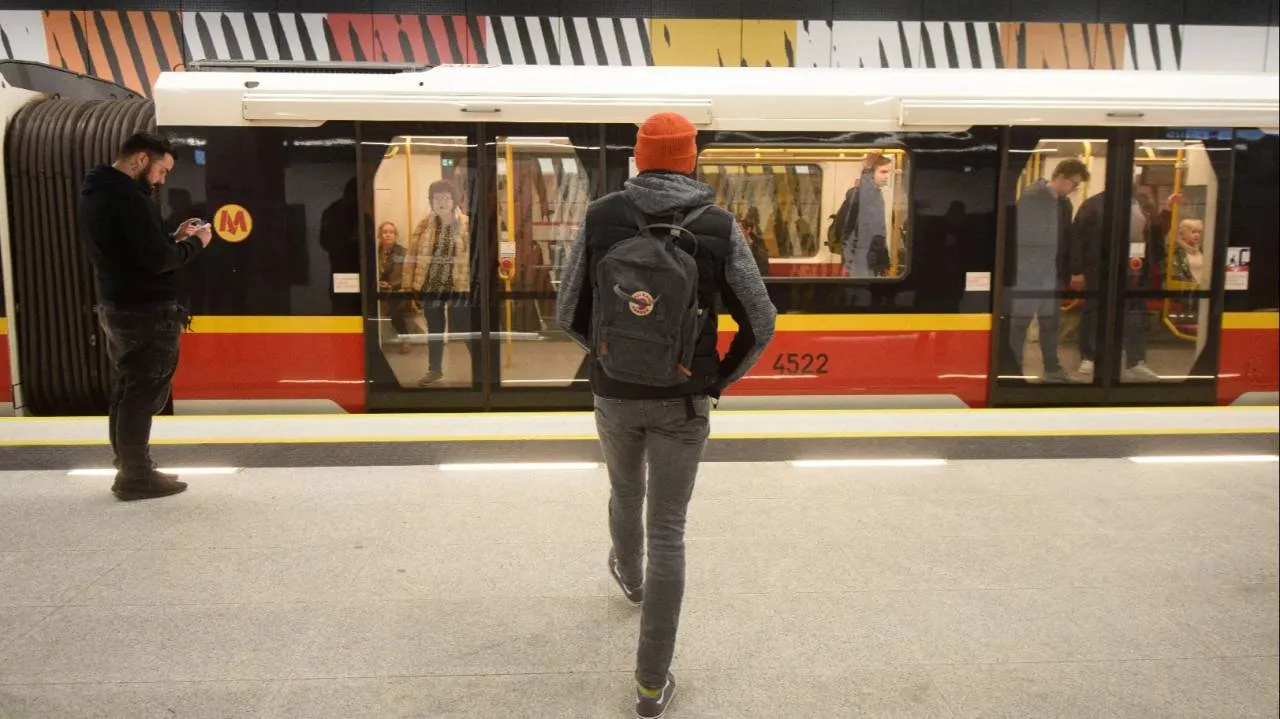 Wielka awaria w Warszawie! Metro kursuje na skróconej trasie