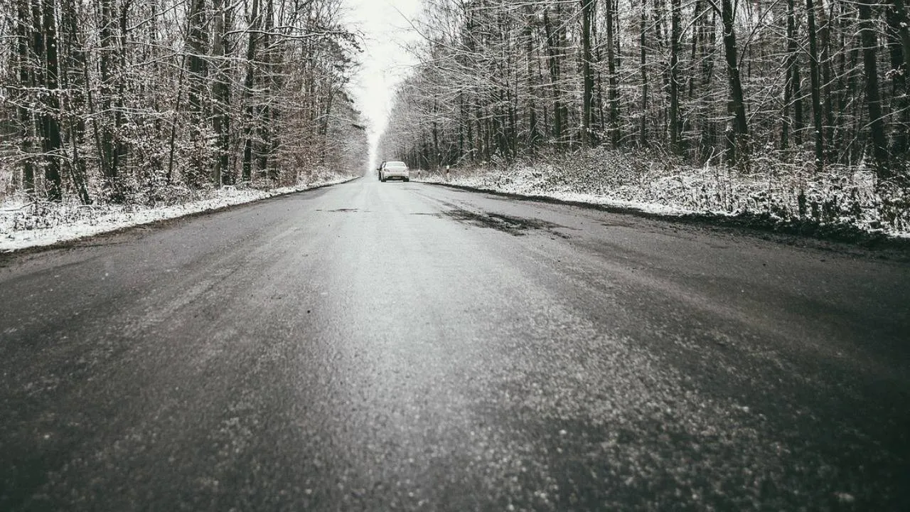 Uwaga na marznące opady. Alerty IMGW