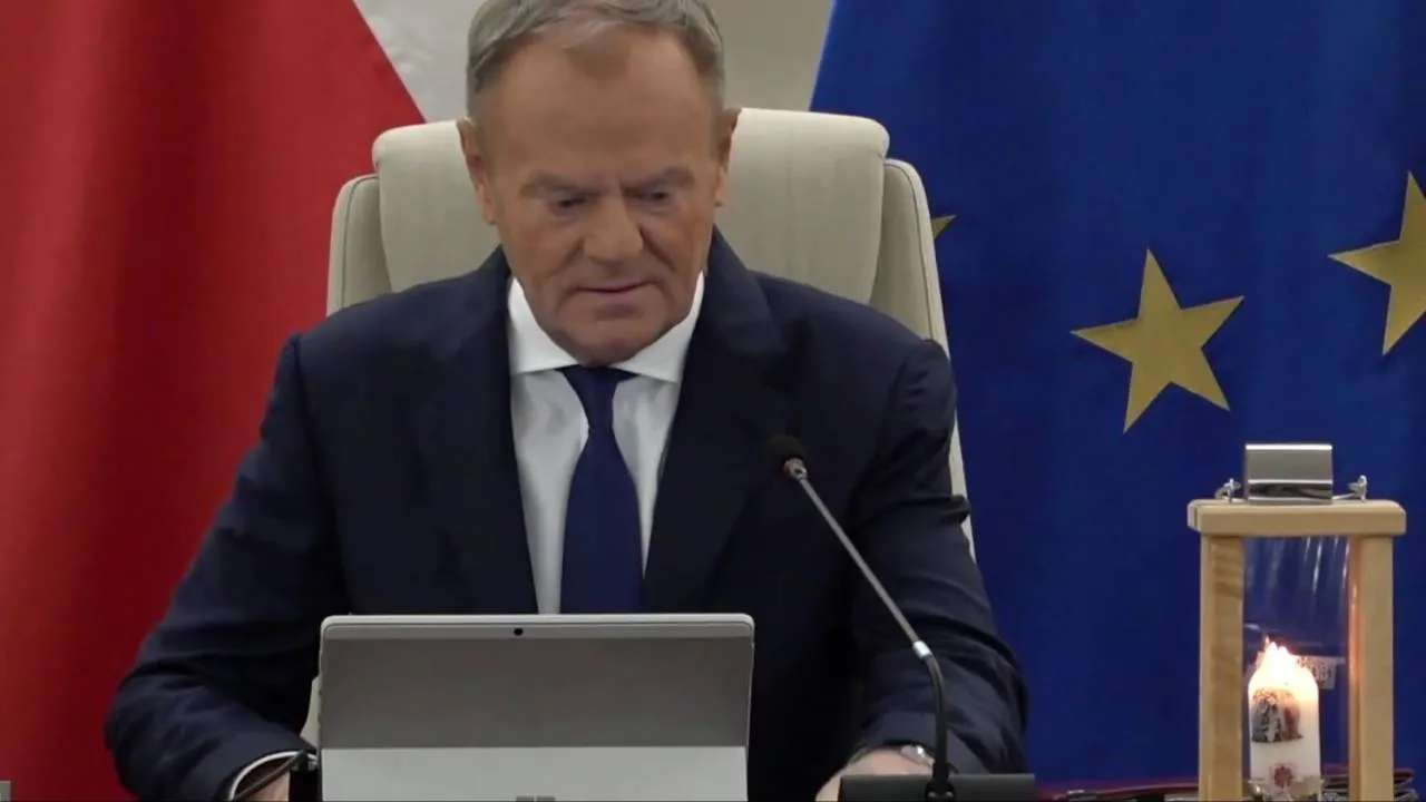 "Mało się nie popłakałem, tak patrzę na was". Tusk zabrał głos przed posiedzeniem rządu