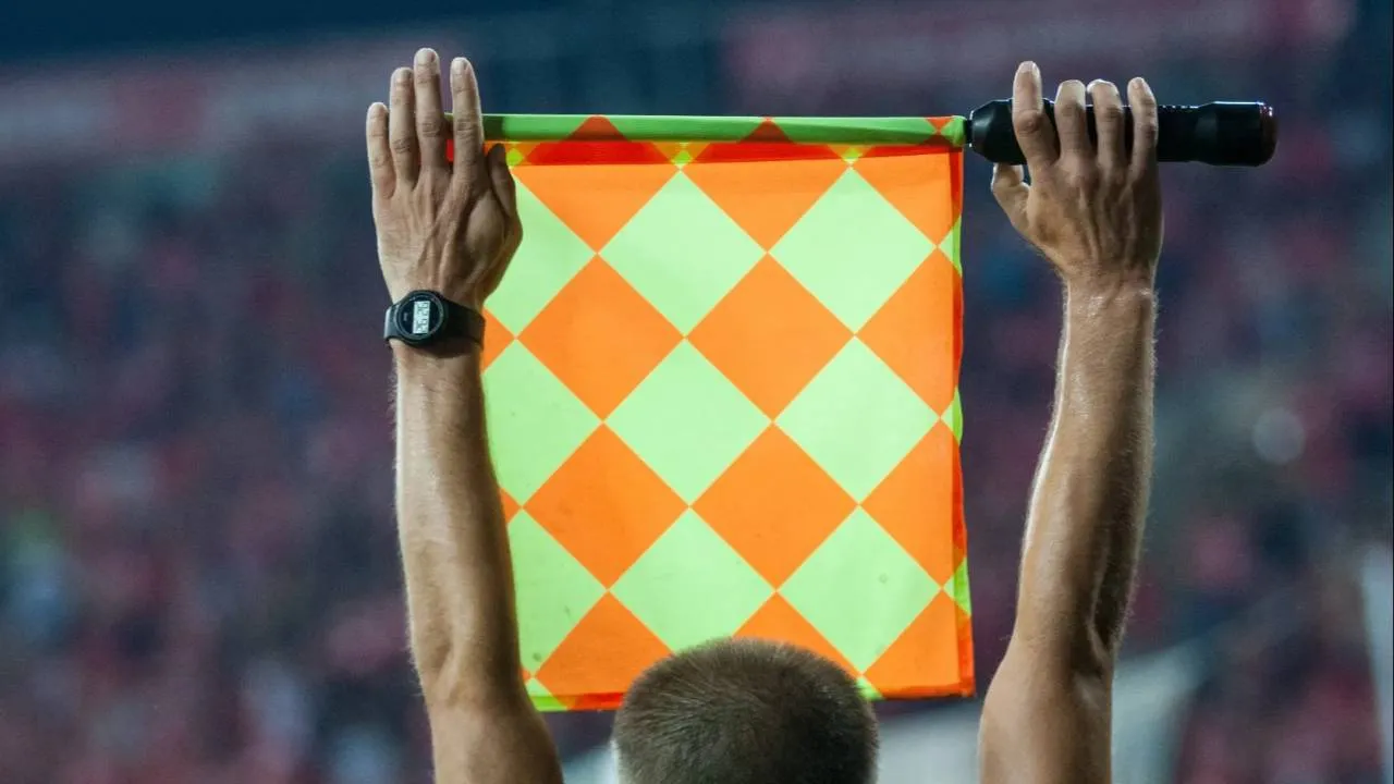 Sędzia piłkarski funkcjonariuszem publicznym? Ma to zapobiec przemocy, ale...