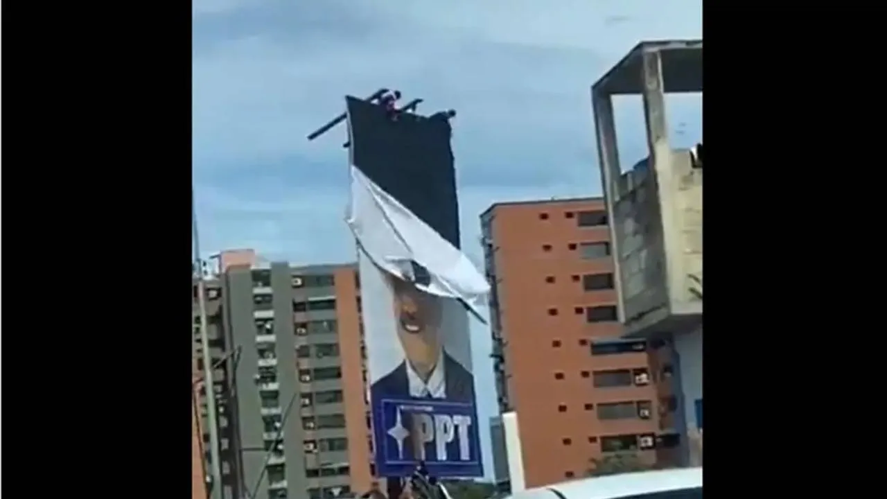 Minister od Tuska zaniepokojona operacją USA w Wenezueli. Komentarze: Potworna naiwność