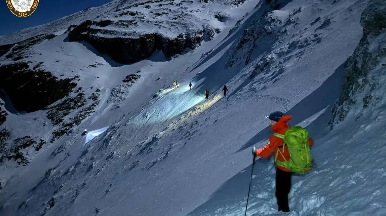 Wypadek w Tatrach. Turyści spadli Lodowym Żlebem