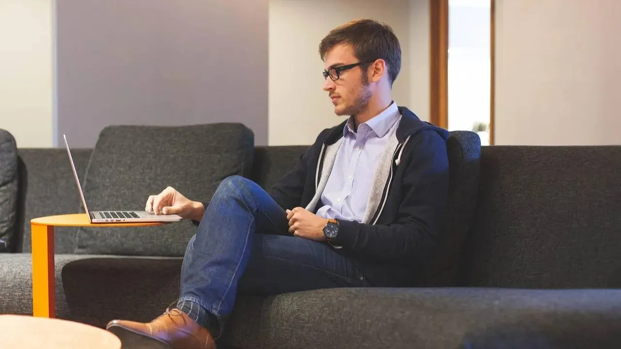 Ruszył KSeF i od razu problemy. Ministerstwa przerzucają się winą? „Przestańcie się kłócić”