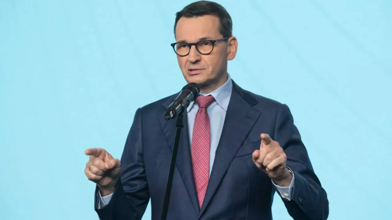 "Arystokracja brukselska powinna pojechać do Tworek, bo powariowali". Mocne słowa Morawieckiego