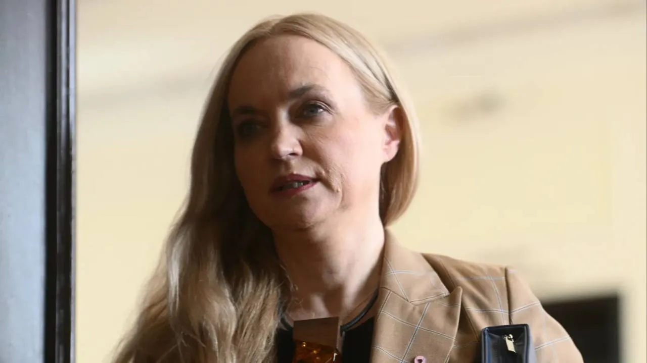 Szpitale bez porodówek, a minister... unika spotkań? Żukowska: Premier wziął za resort odpowiedzialność