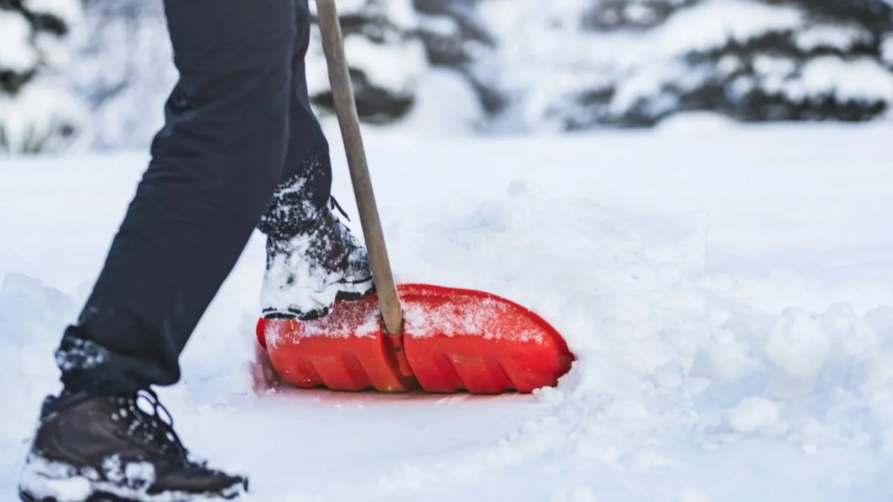 Ponad trzy metry śniegu. Zima zabiła ponad 30 osób