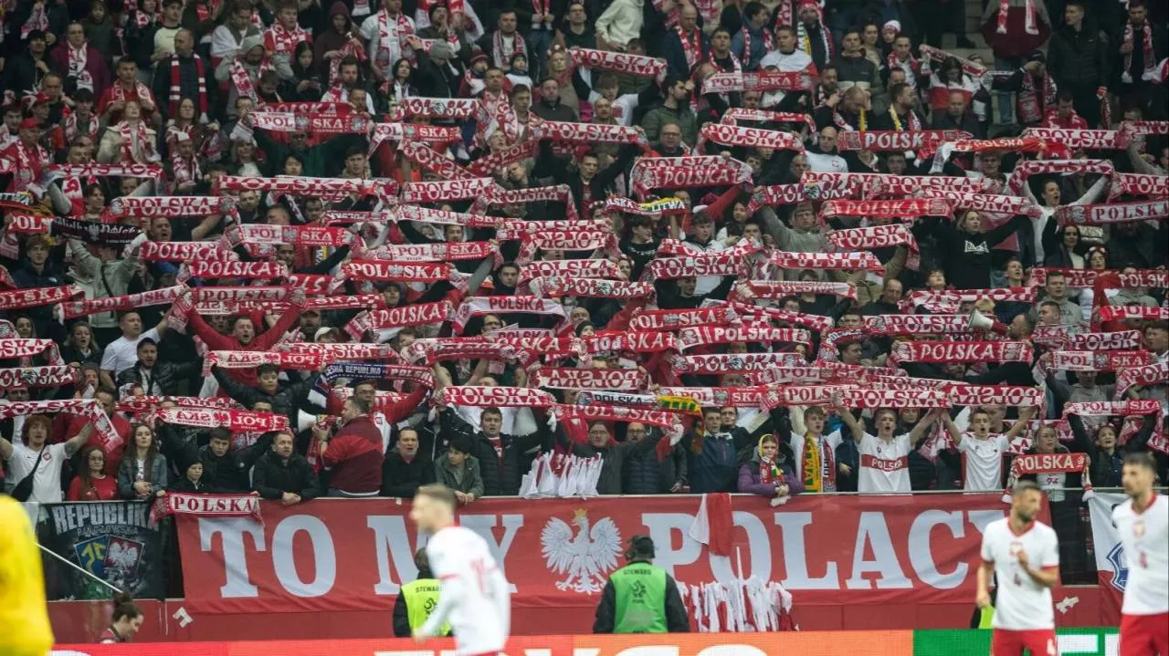 Skandalu z patriotyczną oprawą ciąg dalszy: "Takie zachowania są absolutnie niedopuszczalne"