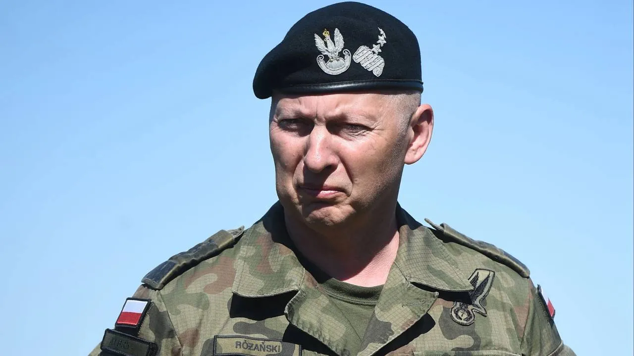 Różański wzywa do przewrotu zbrojnego? "Liczę, że oficerowie zachowają się, jak należy"