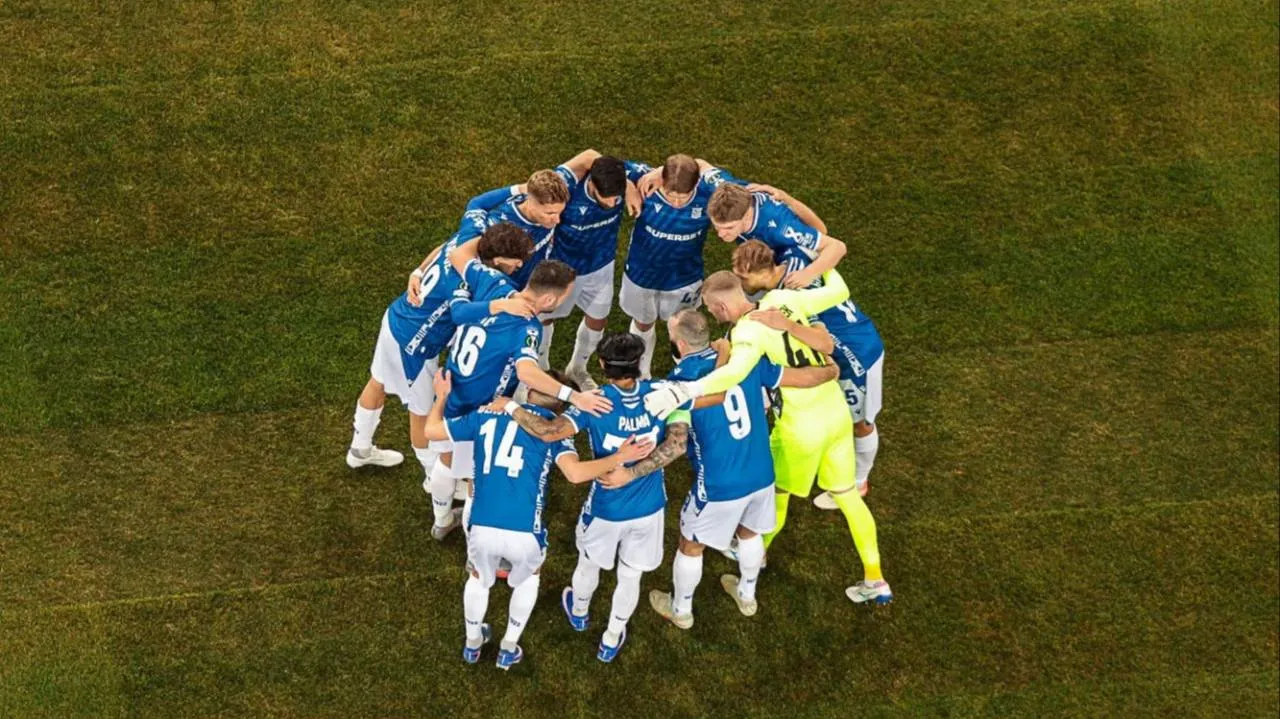 Bolesna porażka mistrzów Polski. Lech Poznań daleko od ćwierćfinałów Ligi Konferencji