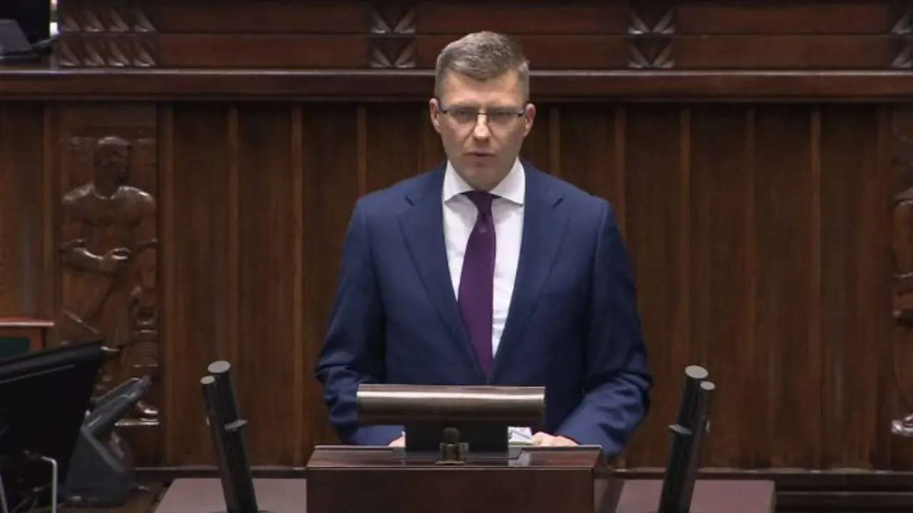 Skok na Trybunał Konstytucyjny. Warchoł: Tusk potrzebuje swojego trybunału