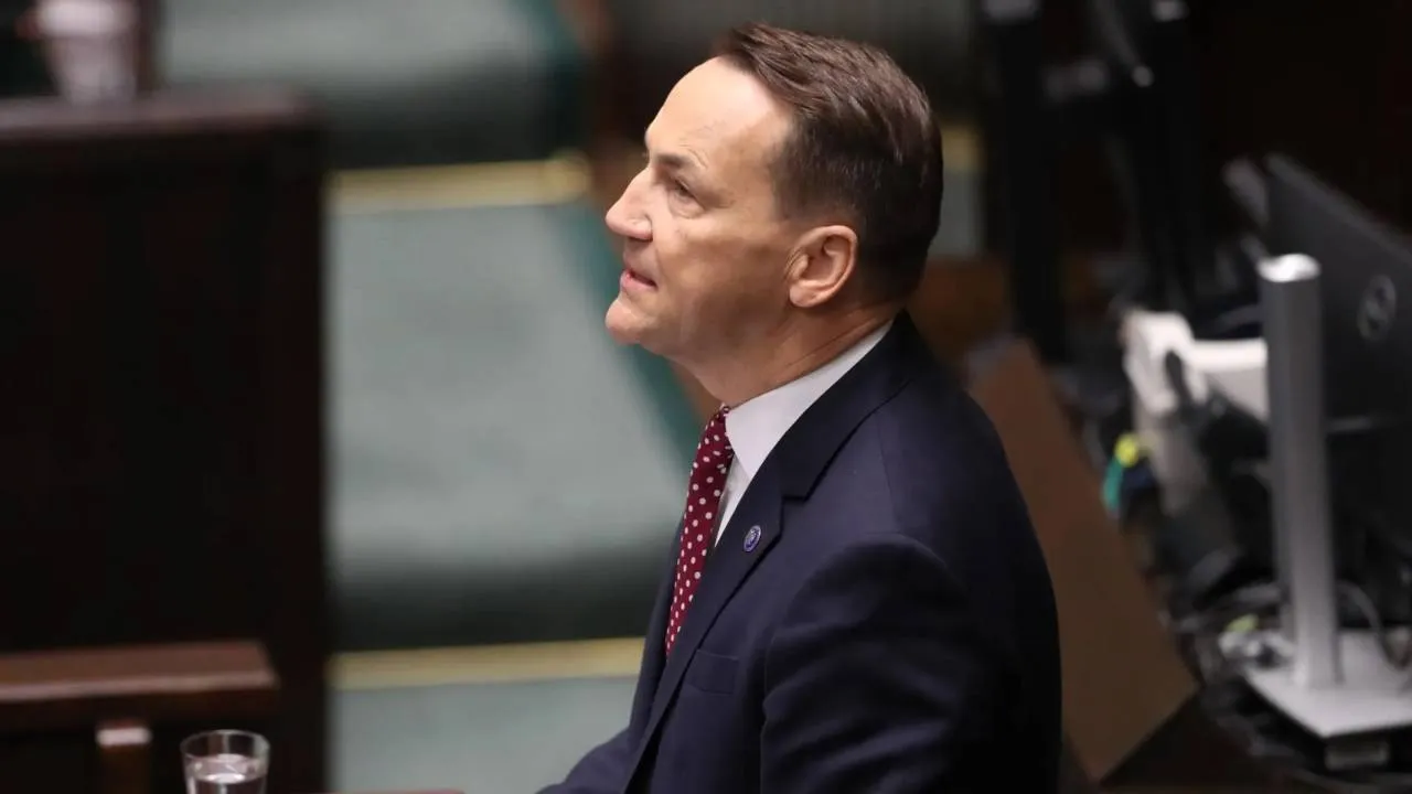 "Pan Sikorski jest warchołem". Polityk PiS mocno o szefie MSZ [WIDEO]