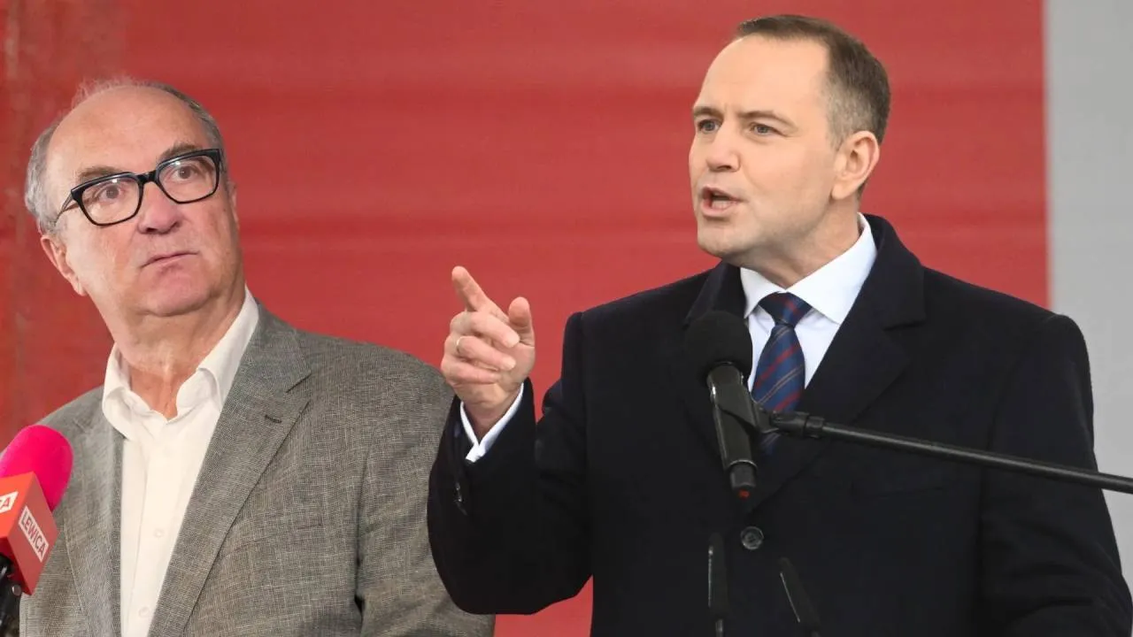 Były europoseł Lewicy ostro o Czarzastym: powinien być mężem stanu, a nie dziadem
