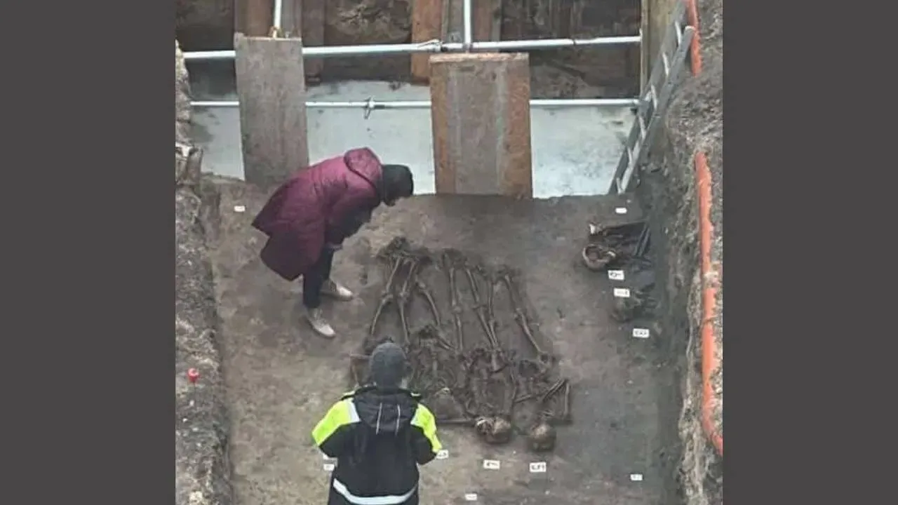 Mrożące krew w żyłach odkrycie. W miejscu zabytkowego budynku znaleziono ludzkie szkielety