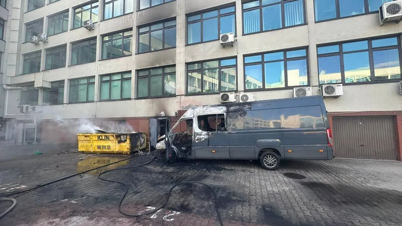 Tragiczny pożar w Warszawie. Zginęły cztery osoby [ZDJĘCIA]