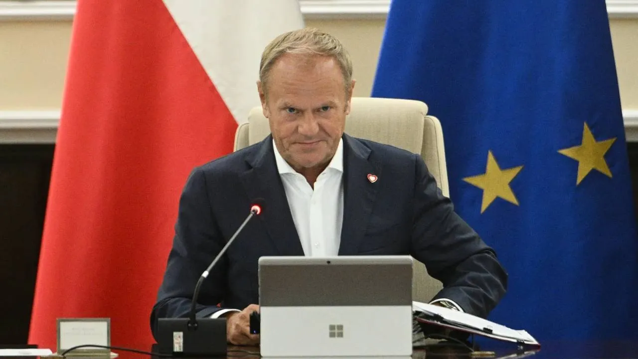 "Znowu brnie w manipulacyjnej narracji". Jest reakcja po kolejnym ataku Tuska na prezydenta