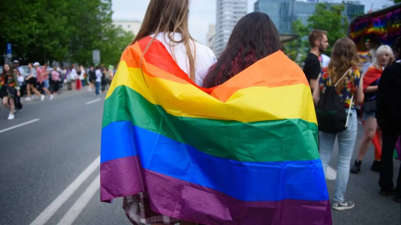 Wyrok NSA ws. "małżeństw" jednopłciowych. "Niektórzy sędziowie musieli upaść na głowę"