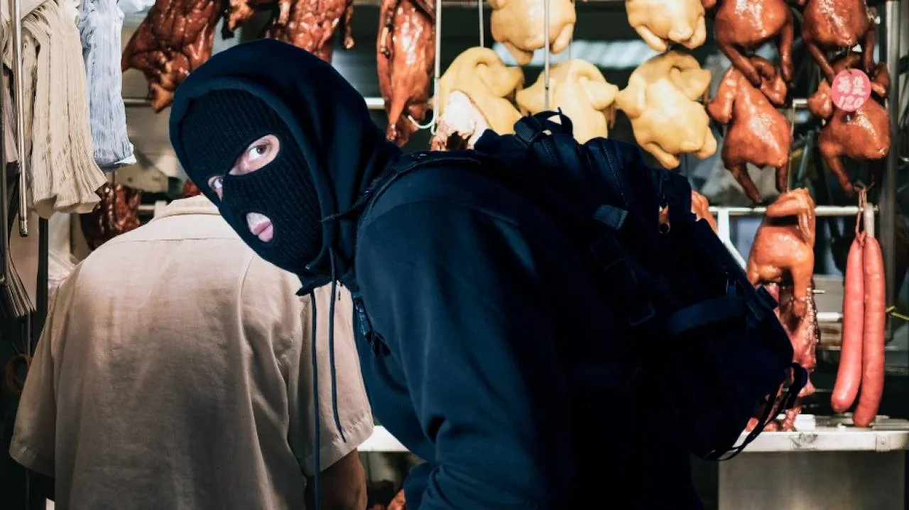 Sabotaż w zakładach mięsnych? Znany producent wędlin wyznaczył 100 tys. zł nagrody