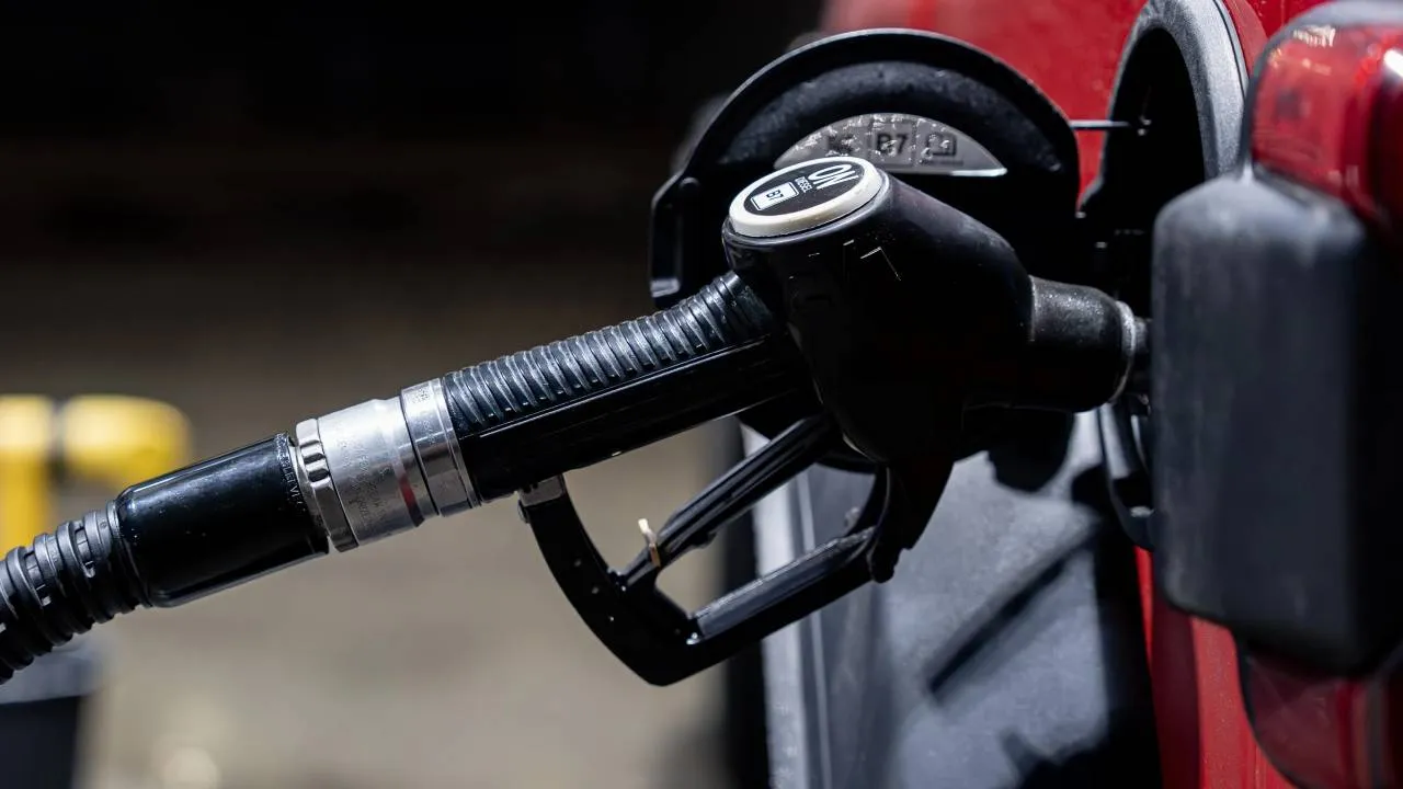 9-10 złotych za litr diesla już wkrótce? "Do Orlenu zaczyna docierać paliwo kupione po wybuchu wojny"