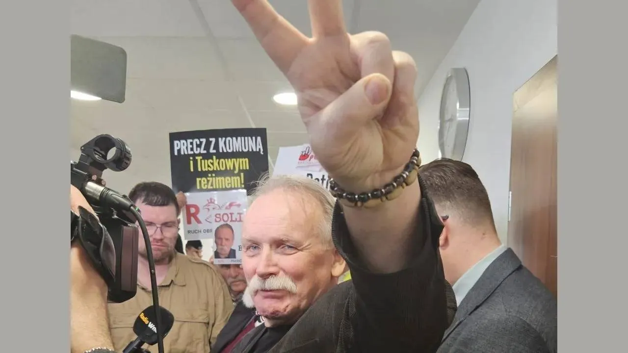 Te postanowienia sądu to dla KO koła ratunkowe? Sakiewicz o tematach zastępczych, które odwracają naszą uwagę