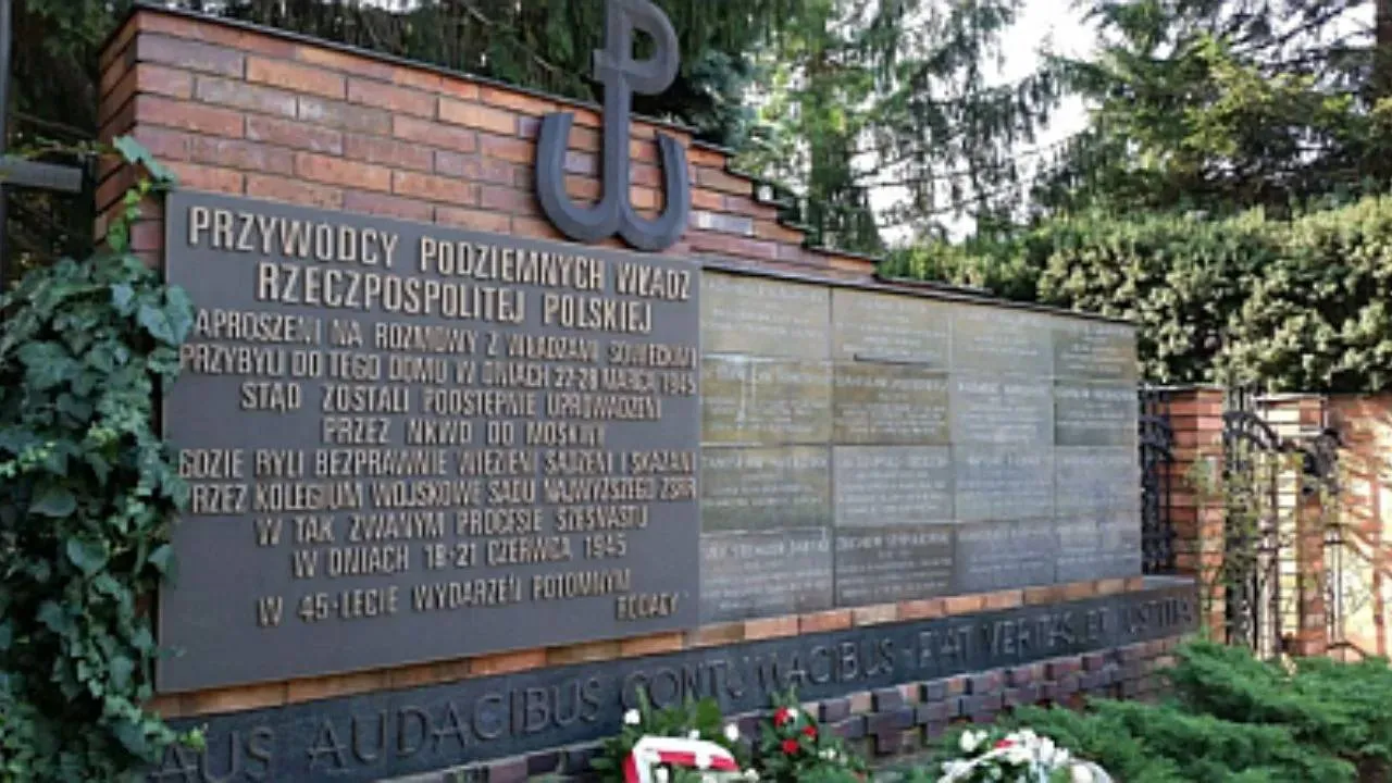 Wpadli w pułapkę... Sowieckie słowo honoru, czyli Pruszków marzec 1945