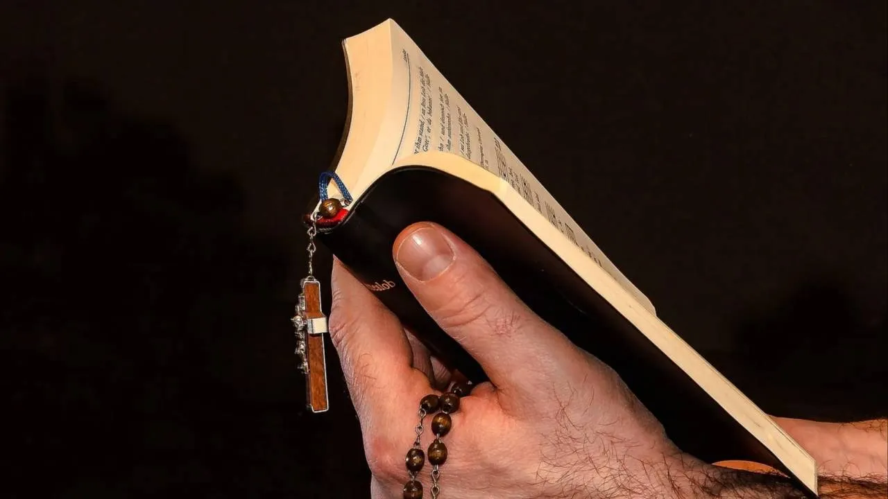 Brak zgody na mszę św. w Bazylice Grobu Pańskiego. Prezydent Karol Nawrocki protestuje