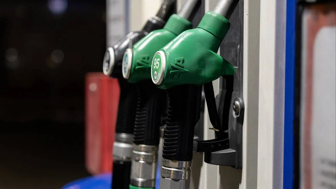 Maksymalne ceny paliw 1 kwietnia. Tyle zapłacą kierowcy [ZOBACZ]